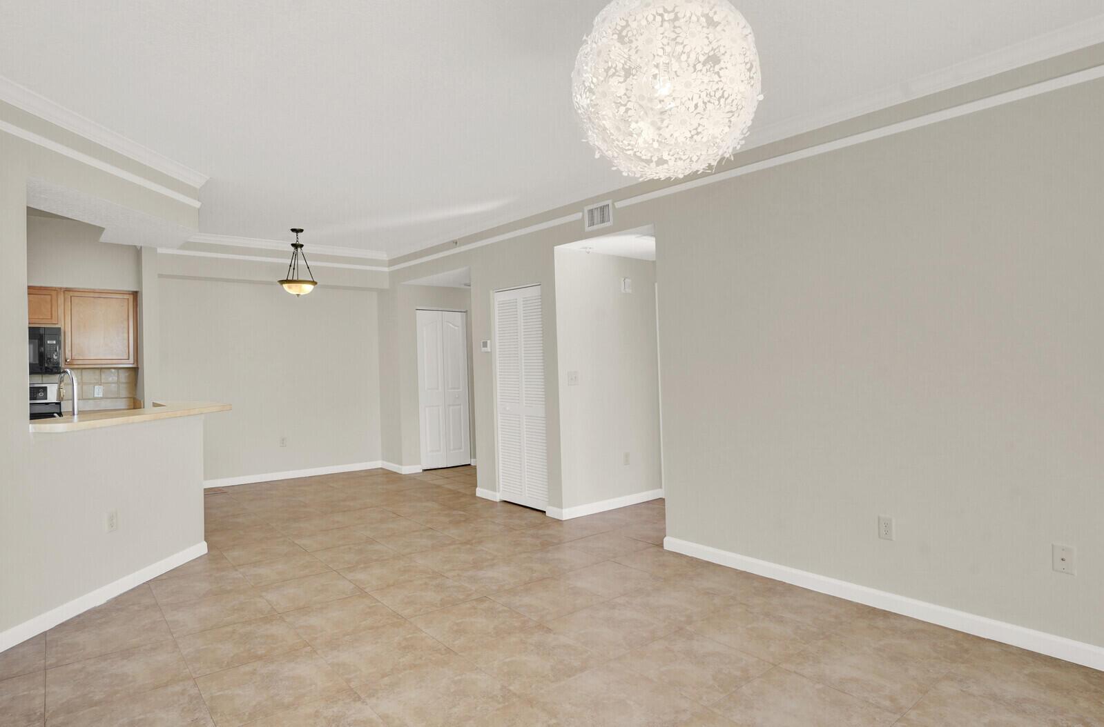 MEZZANO CONDO - Residential