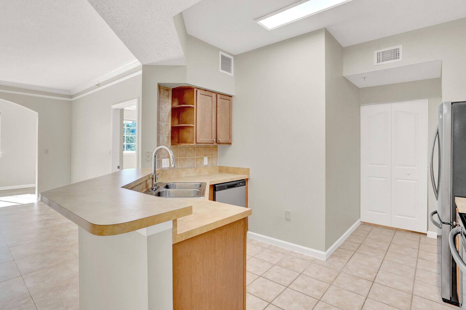 MEZZANO CONDO - Residential