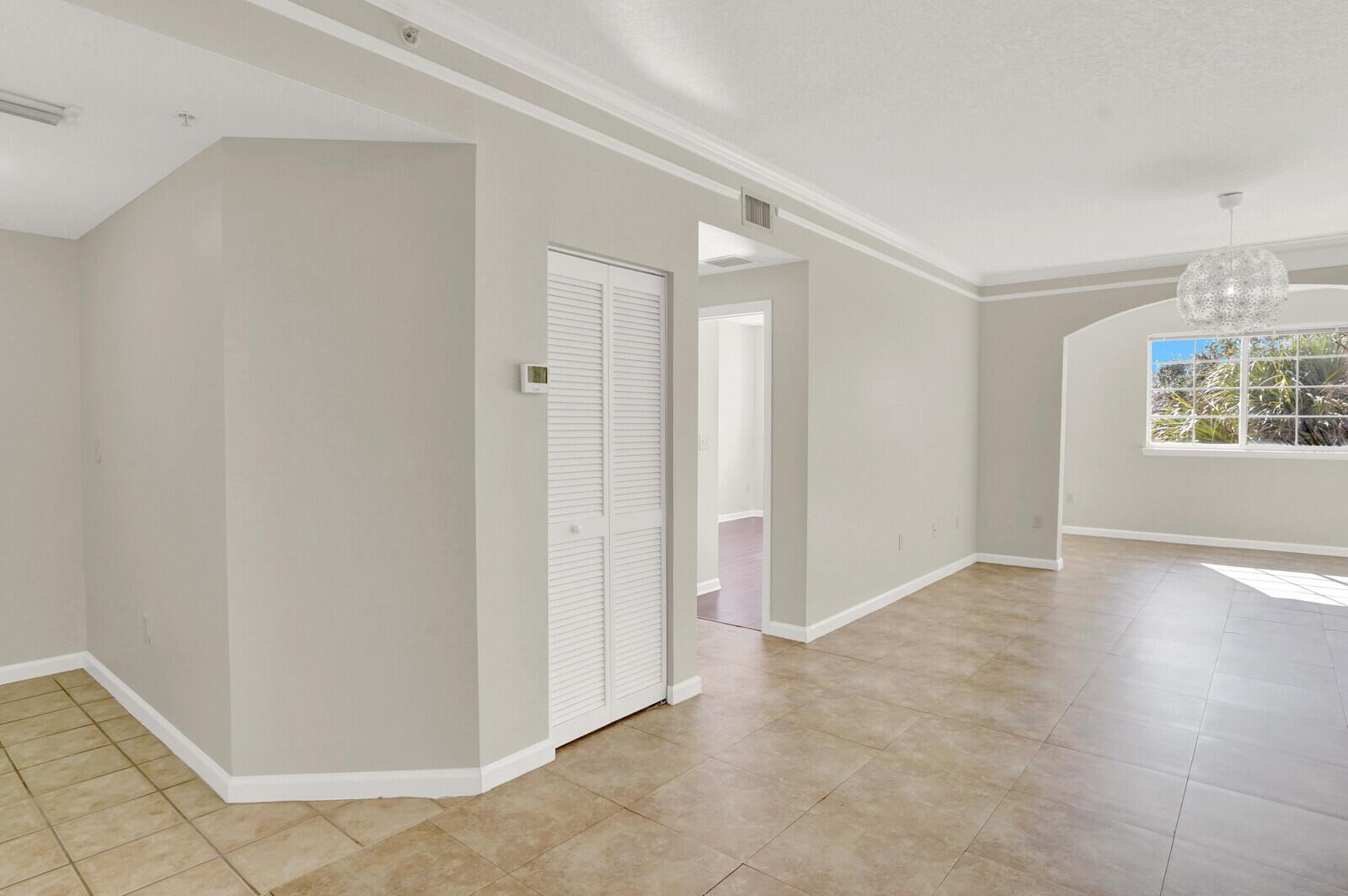 MEZZANO CONDO - Residential