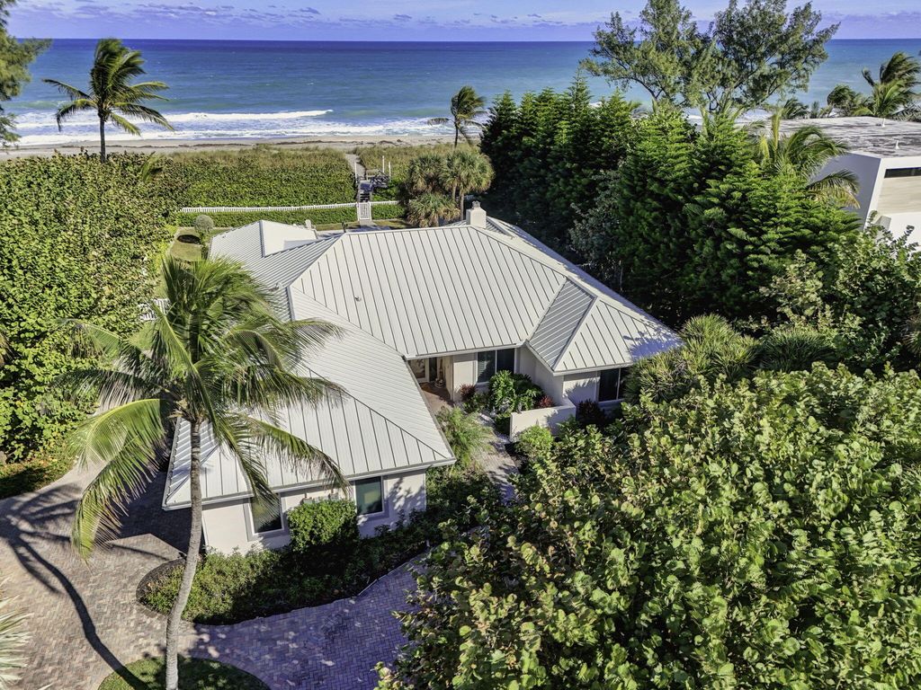 Photo of 77 N Beach Road, Jupiter Island, FL 33455 (MLS # R11116603)