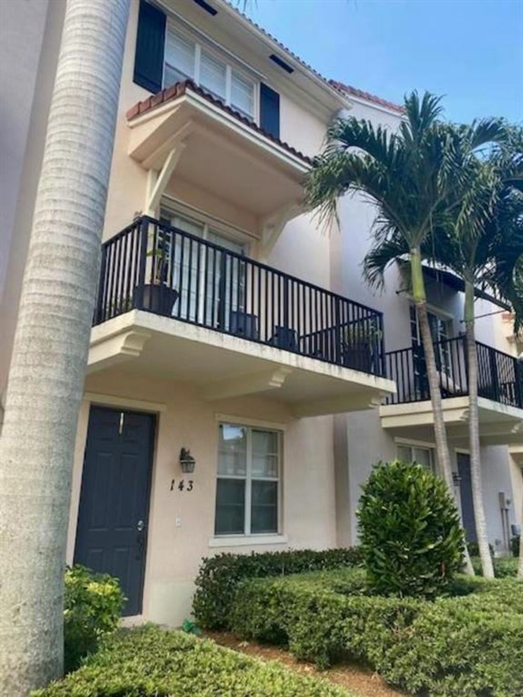 Photo of 143 Greenwich Circle Cir, Jupiter, FL 33458 (MLS # R10809488)