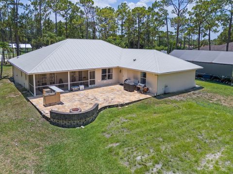 A home in Loxahatchee