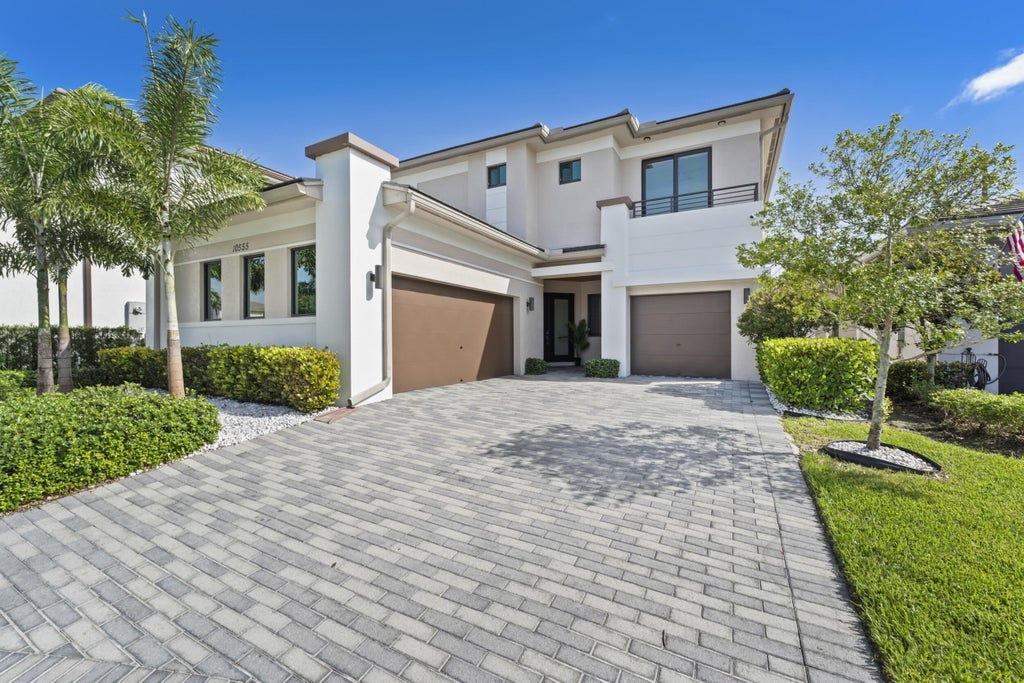 Photo of 10555 Waves Way, Parkland, FL 33076 (MLS # B26038848)