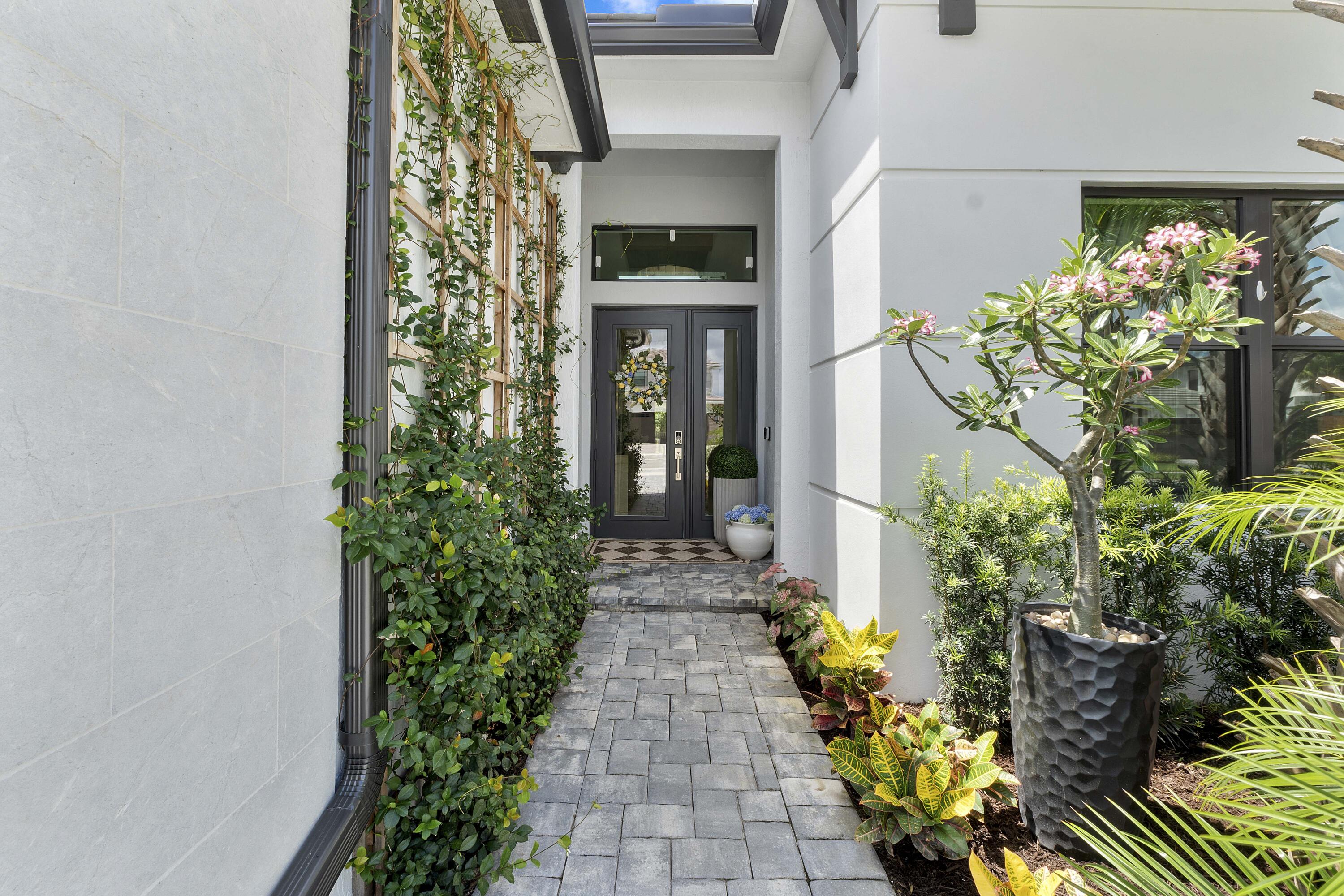 12511 Solana Bay Circle