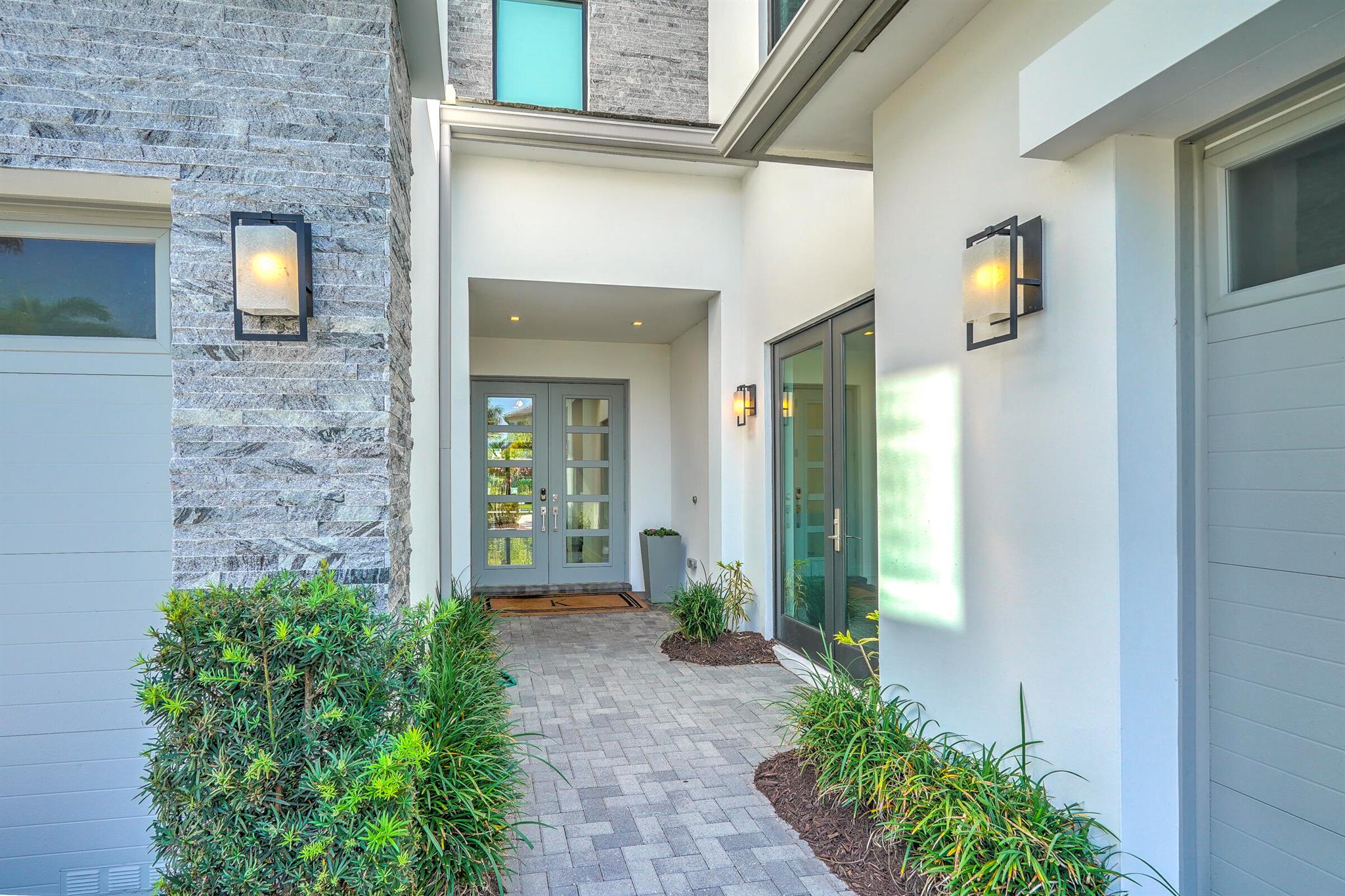 9006 Dulcetto Court