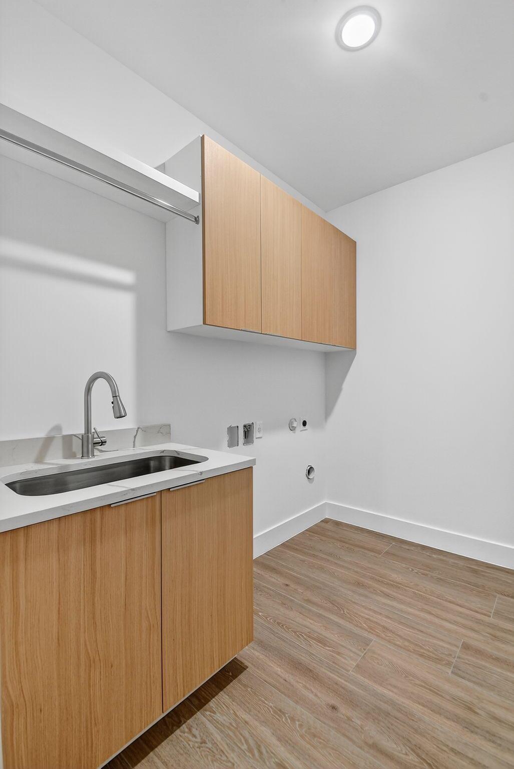 PINE GARDENS - Residential