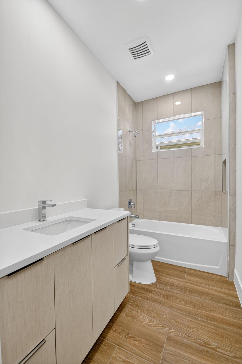 PINE GARDENS - Residential