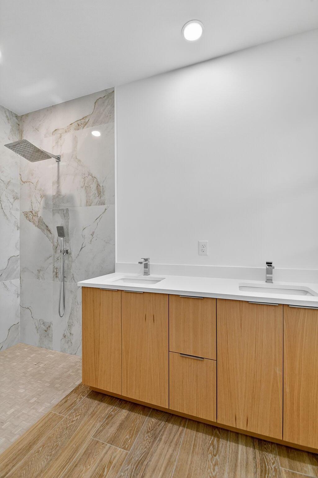 PINE GARDENS - Residential