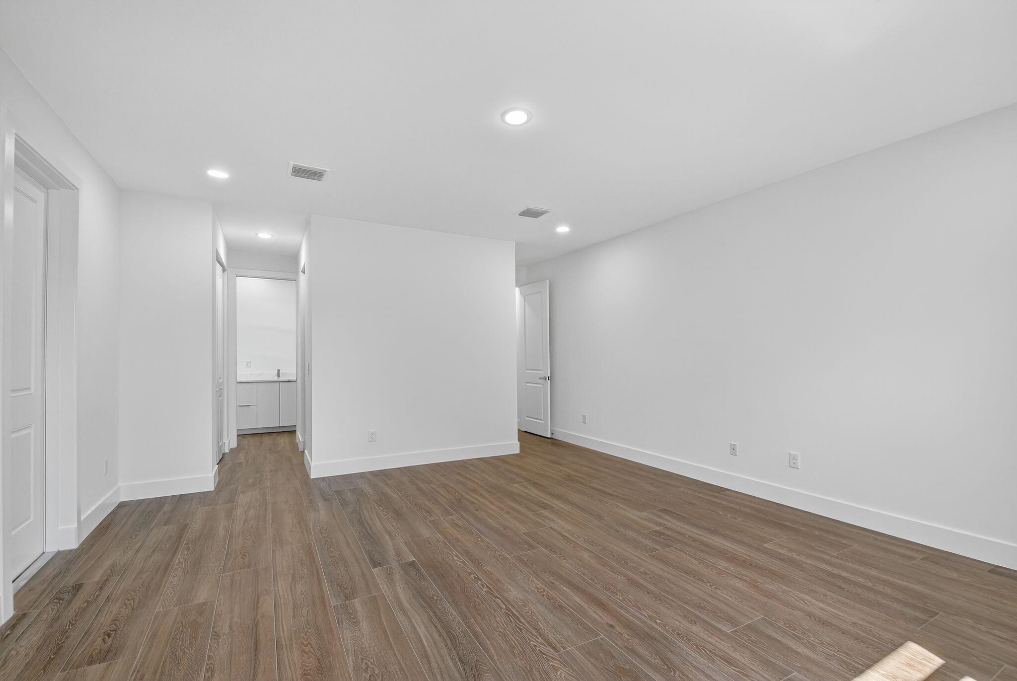 PINE GARDENS - Residential