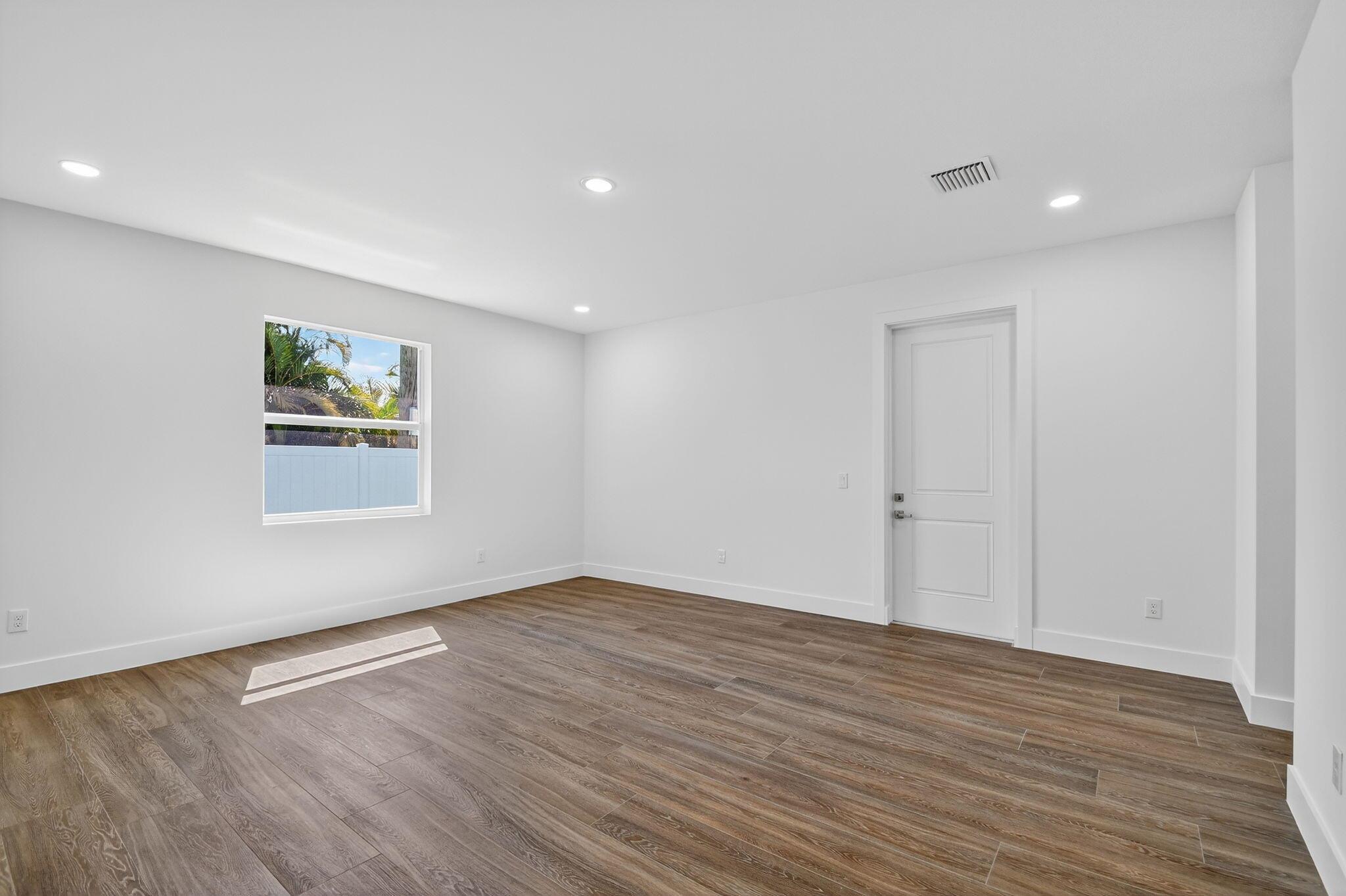 PINE GARDENS - Residential