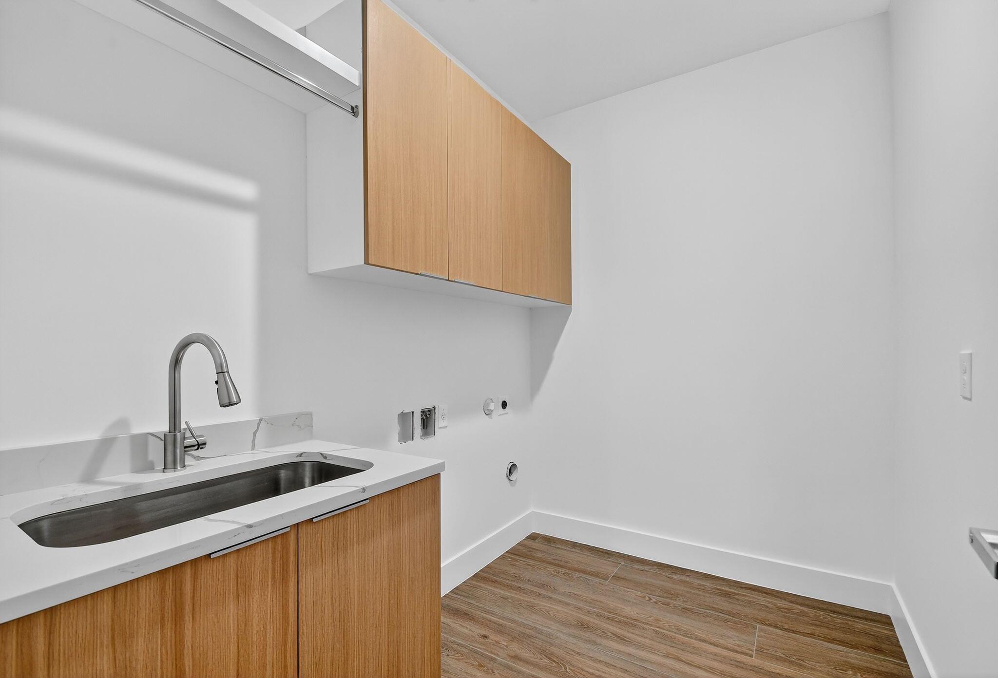 PINE GARDENS - Residential