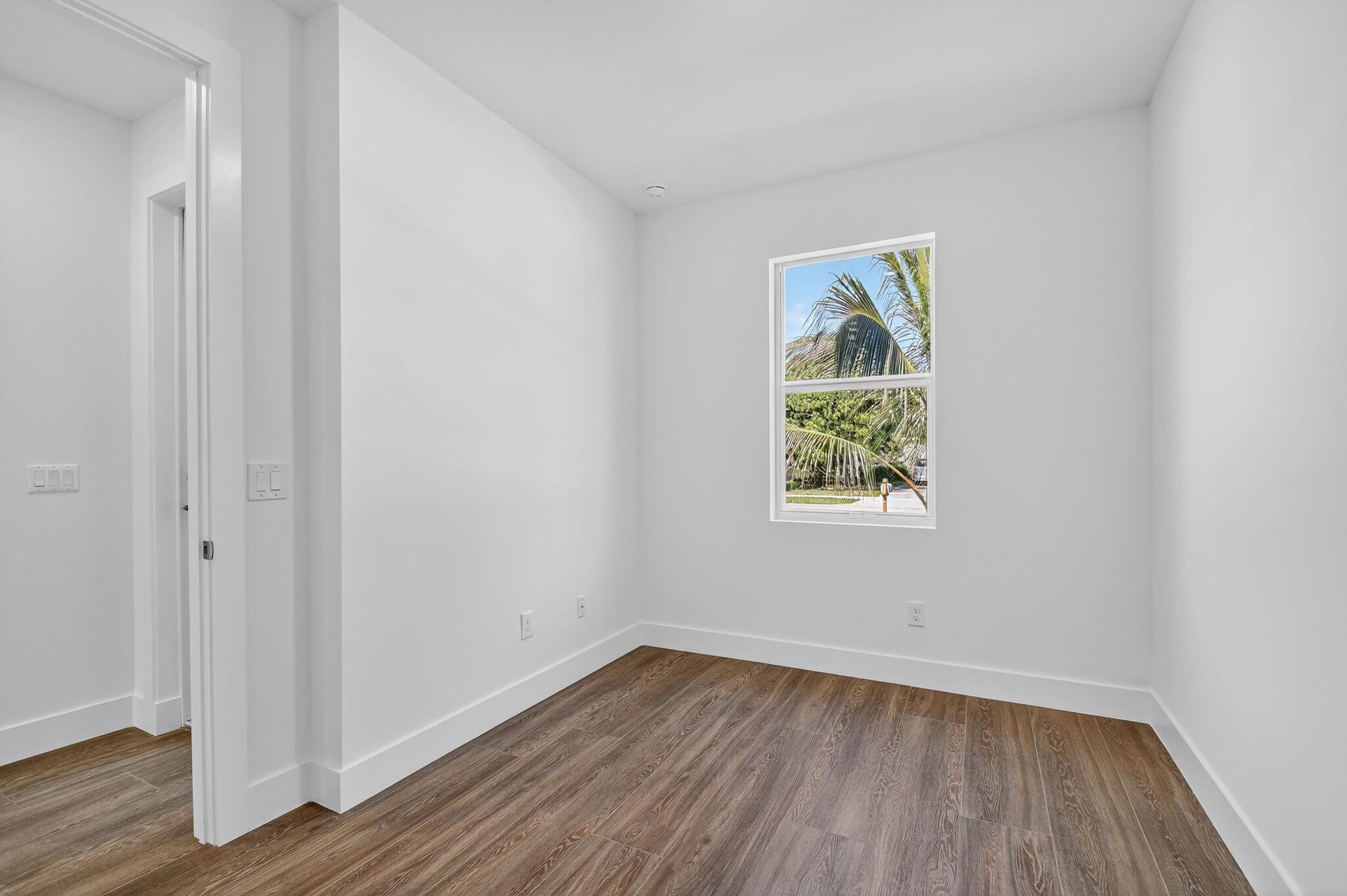 PINE GARDENS - Residential