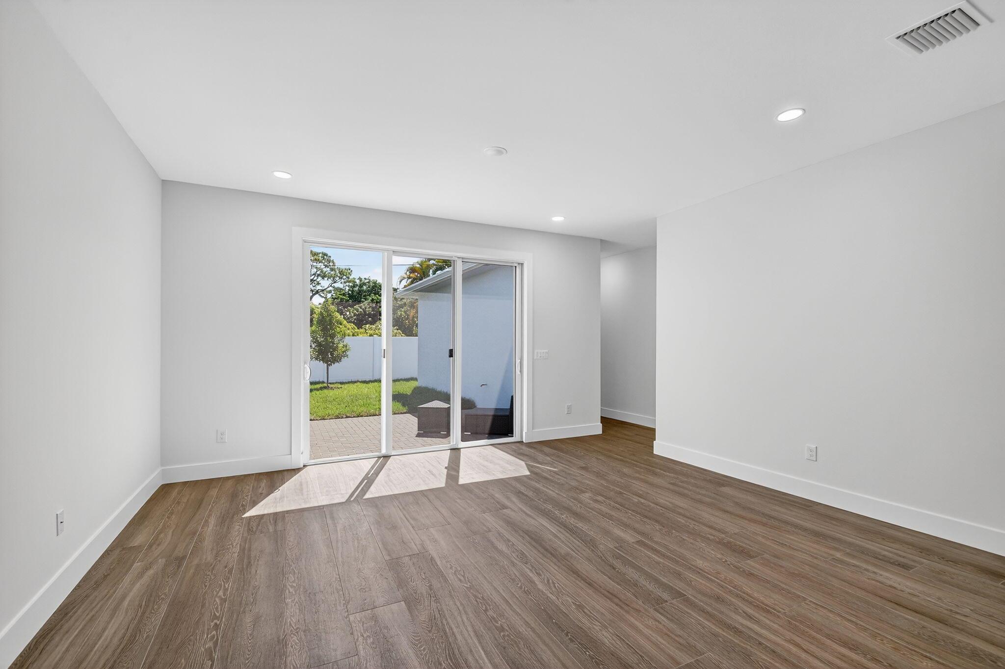 PINE GARDENS - Residential