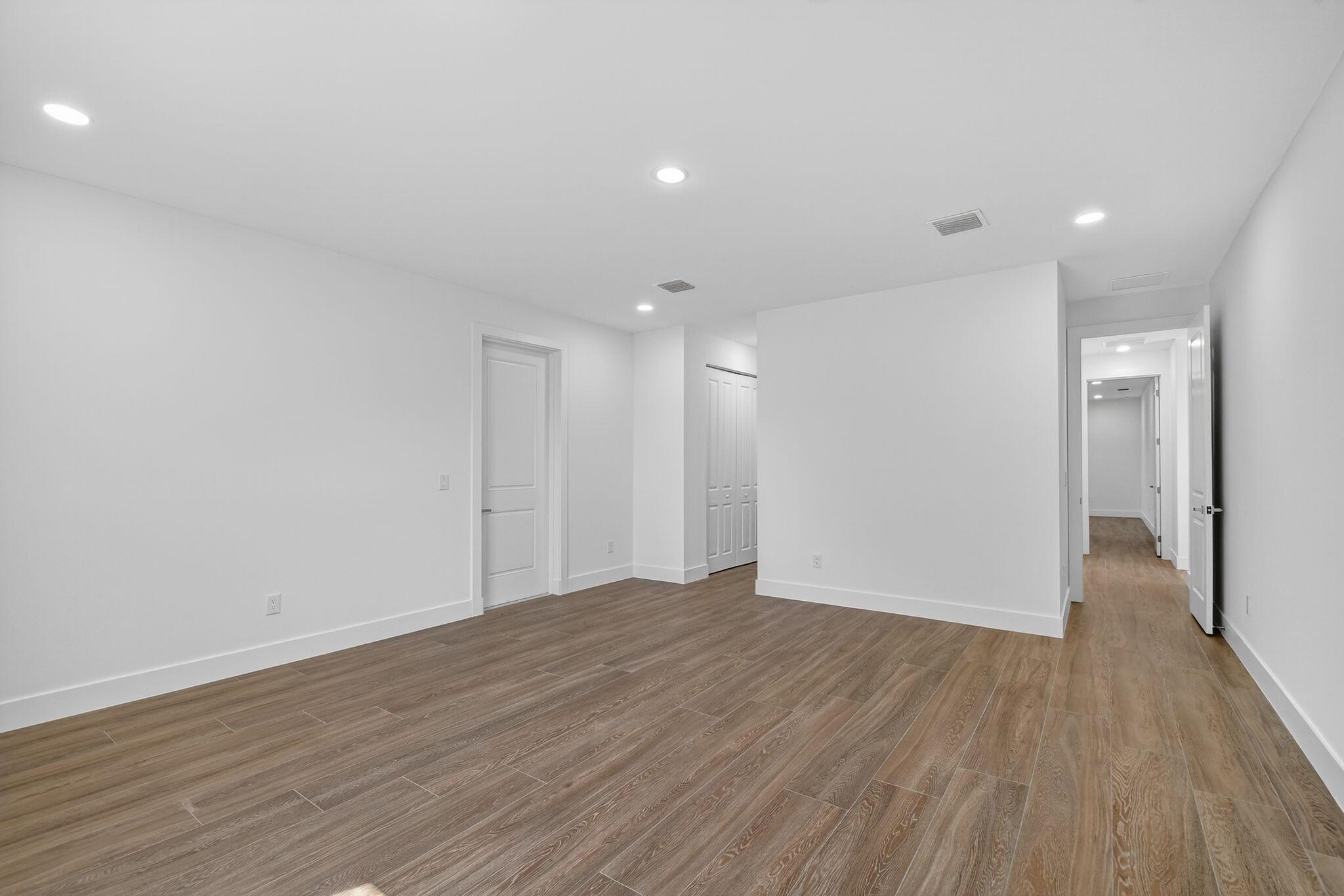 PINE GARDENS - Residential