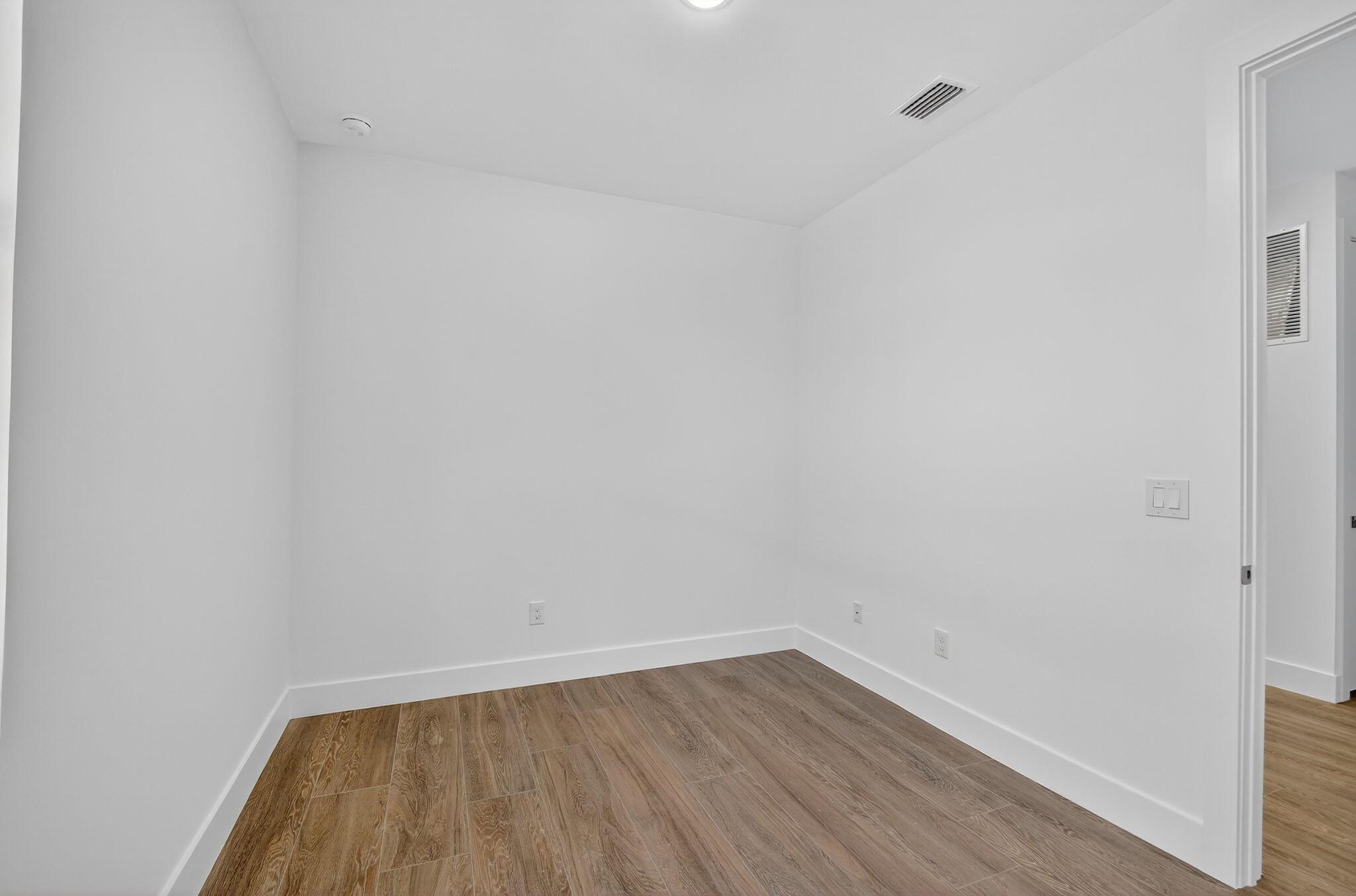 PINE GARDENS - Residential