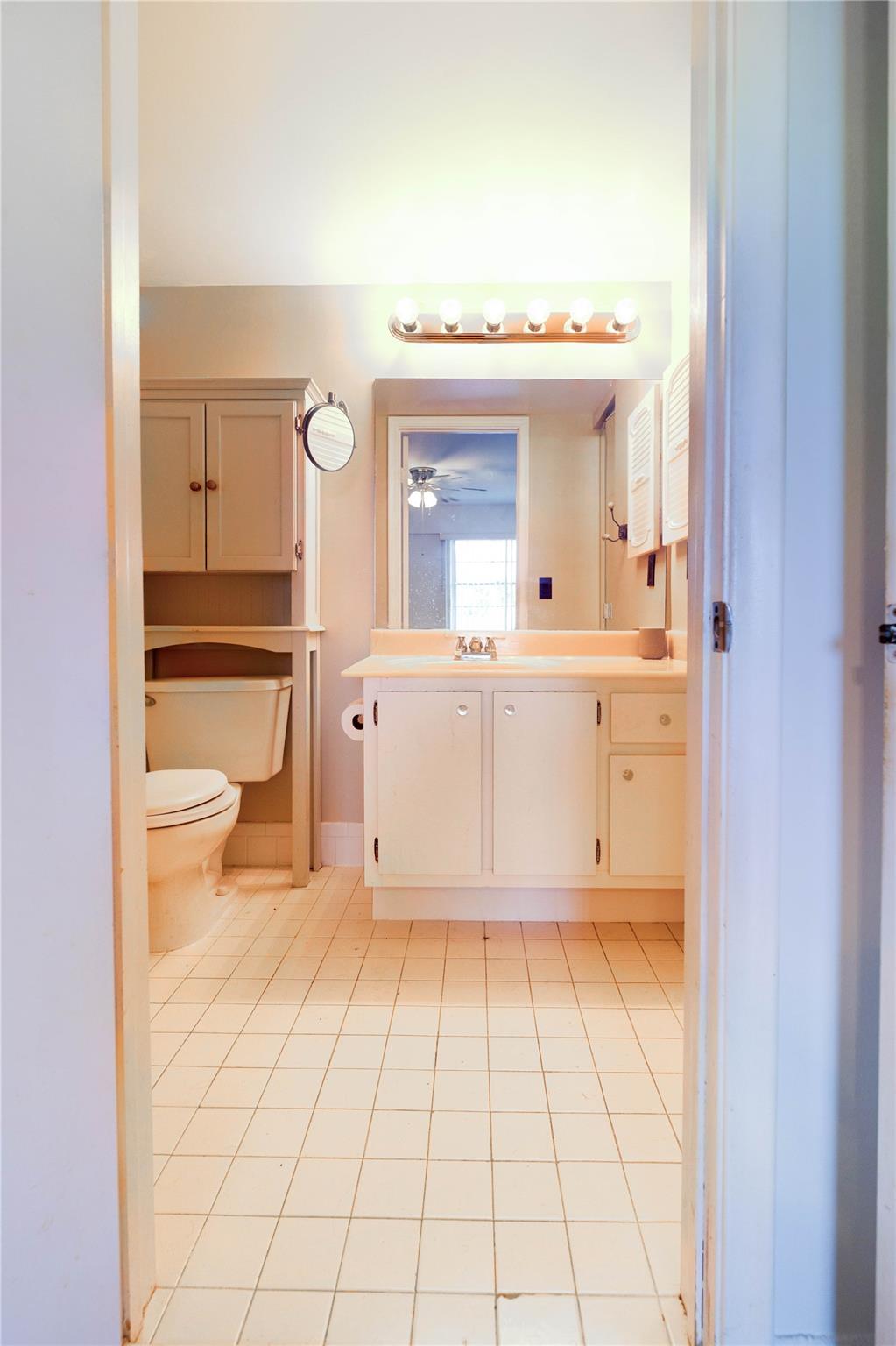 NEW HAMPTON AT CENTURY VI - Residential Lease