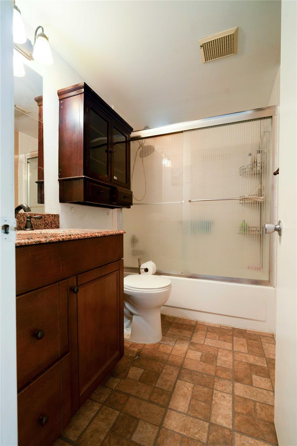 NEW HAMPTON AT CENTURY VI - Residential Lease