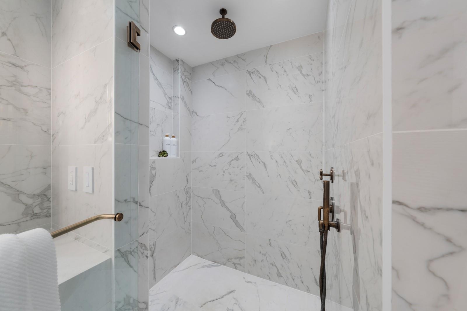 Four Seasons - Residential