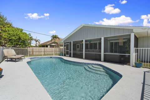 Tiny photo for 1202 SE Mcfarlane AVE, Port Saint Lucie, FL 34952 (MLS # B26054214)