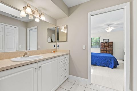 Tiny photo for 1202 SE Mcfarlane AVE, Port Saint Lucie, FL 34952 (MLS # B26054214)