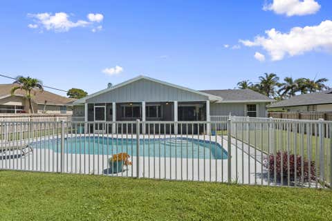 Tiny photo for 1202 SE Mcfarlane AVE, Port Saint Lucie, FL 34952 (MLS # B26054214)