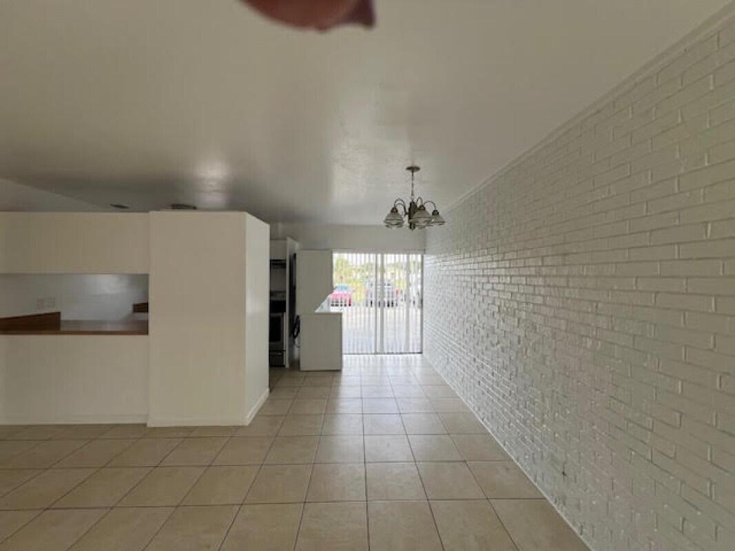 FOREST HILL CLUB  CONDOMI - Residential Lease