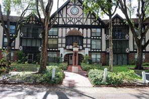 Large 1 Bedroom /1 & 1/2 Baths in a gated community! This well maintained condo features tile floors, cherry wood cabinets, lots of storage closets and common laundry facilities. Amenities include tennis courts, indoor heated pool, outdoor pool, sauna, gym, barbecue area, and a clubhouse