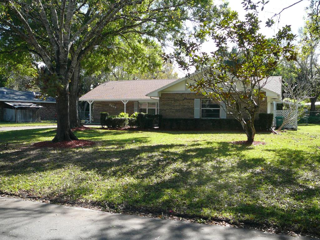 TWELVE OAKS ESTATES - Residential