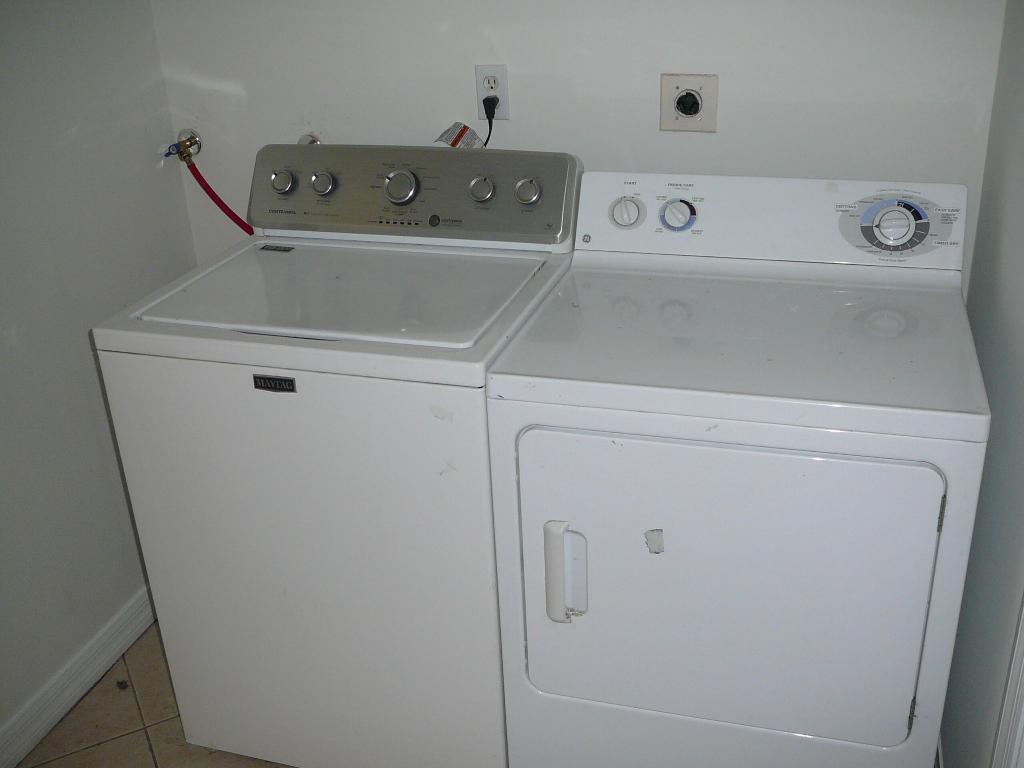 TWELVE OAKS ESTATES - Residential