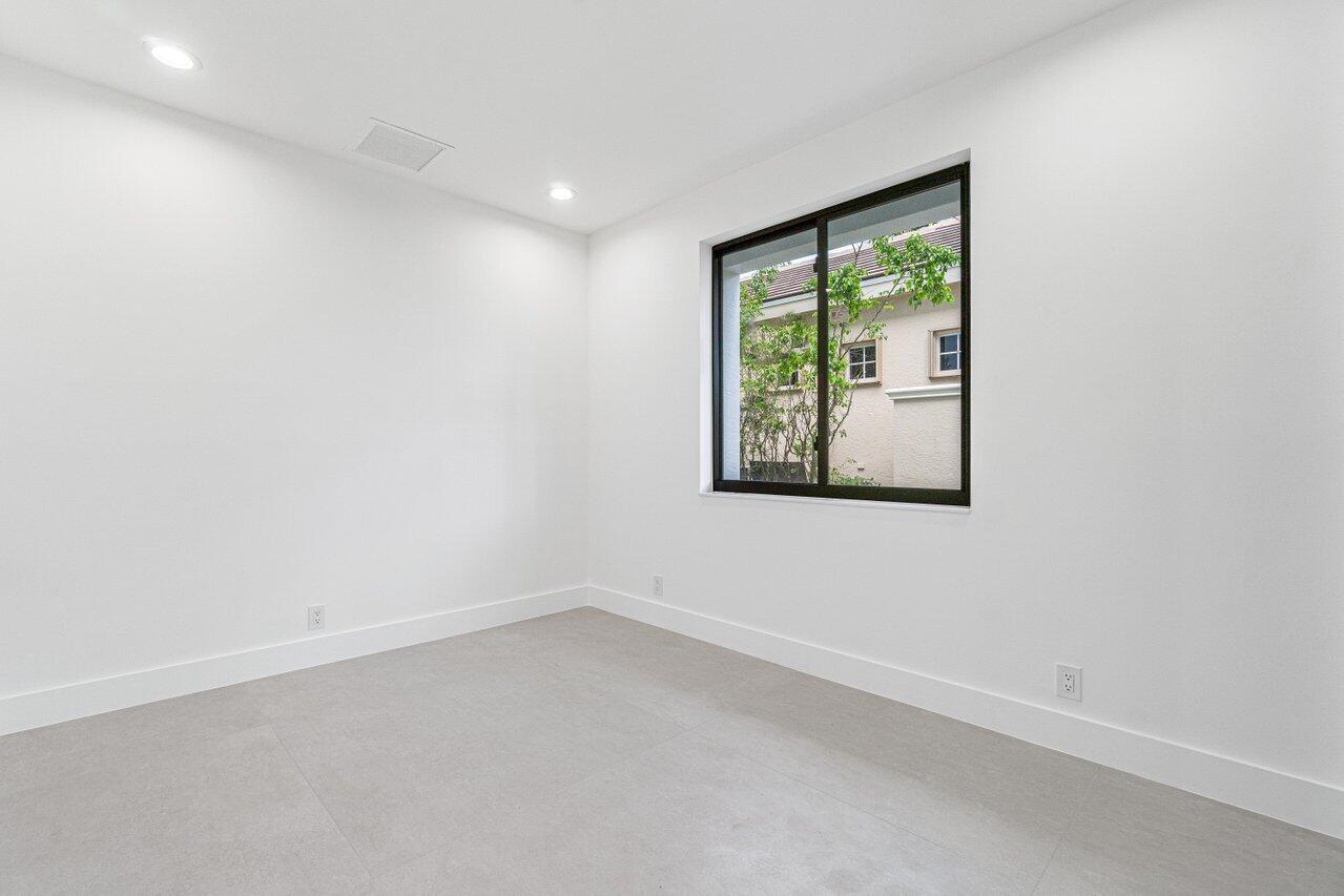 VINTAGE OAKS / POLO CLUB - Residential