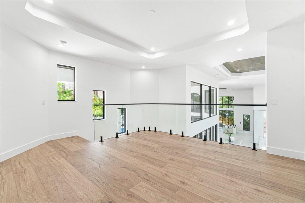 VINTAGE OAKS / POLO CLUB - Residential