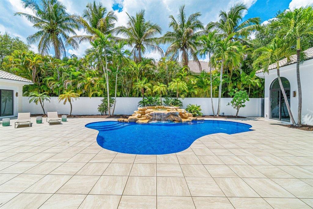 VINTAGE OAKS / POLO CLUB - Residential