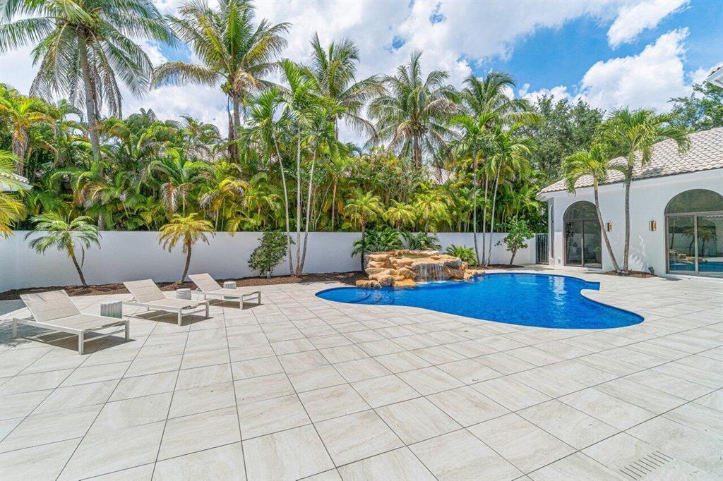 VINTAGE OAKS / POLO CLUB - Residential