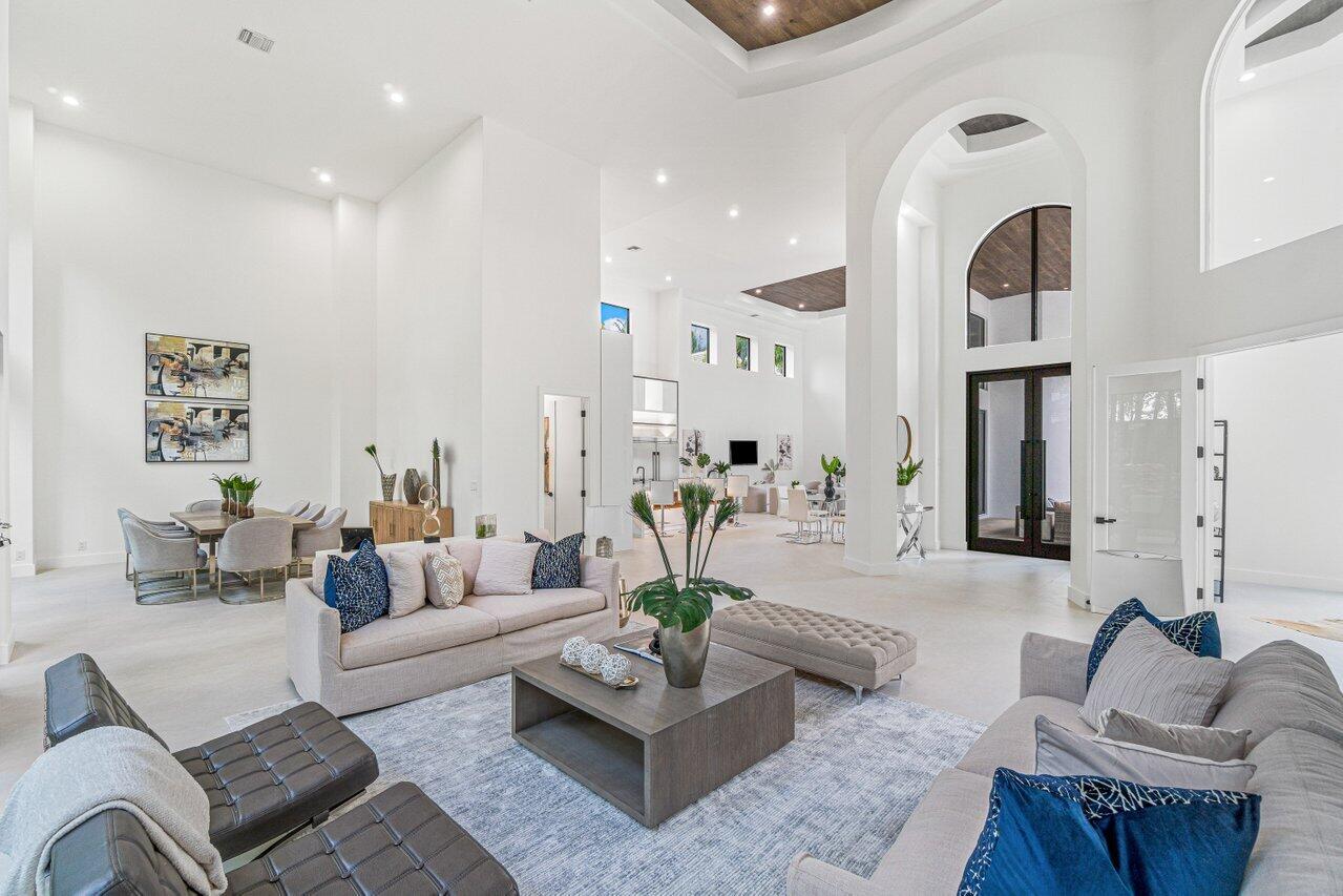 VINTAGE OAKS / POLO CLUB - Residential