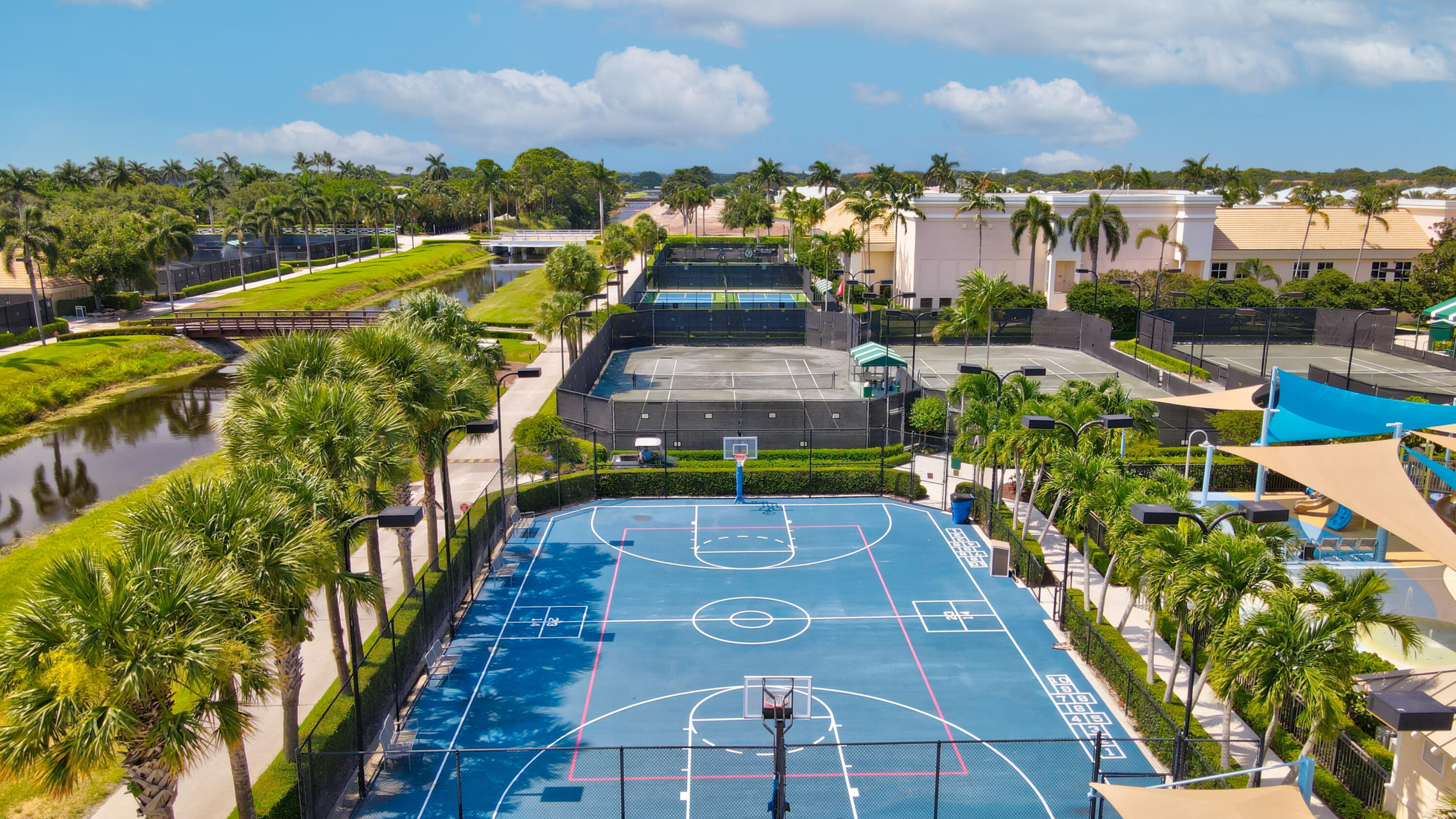 VINTAGE OAKS / POLO CLUB - Residential