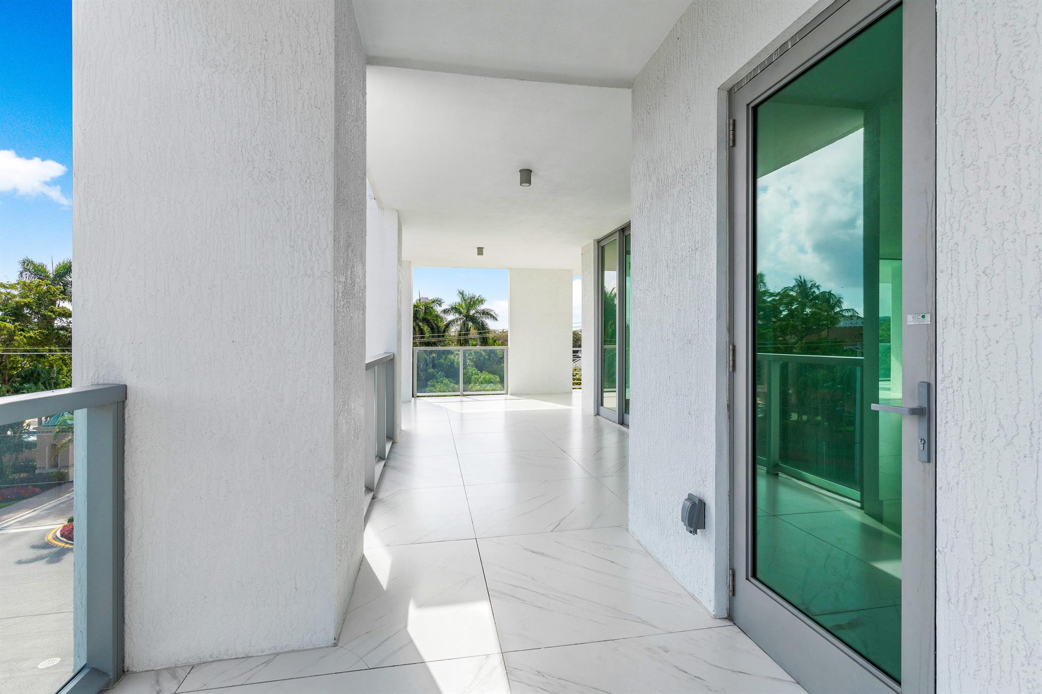 ROYAL PALM RESIDENCES CON - Residential Lease