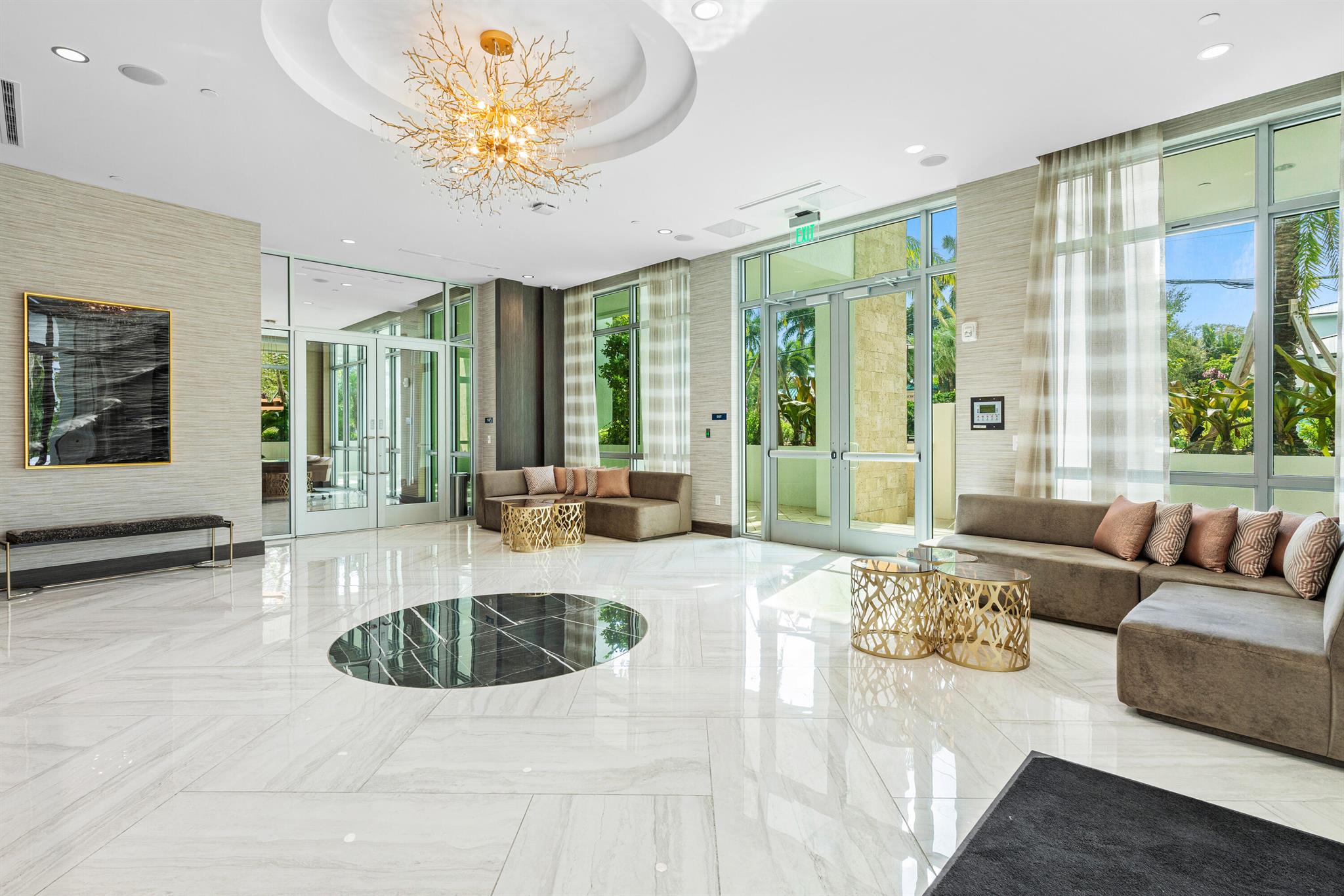 ROYAL PALM RESIDENCES CON - Residential Lease