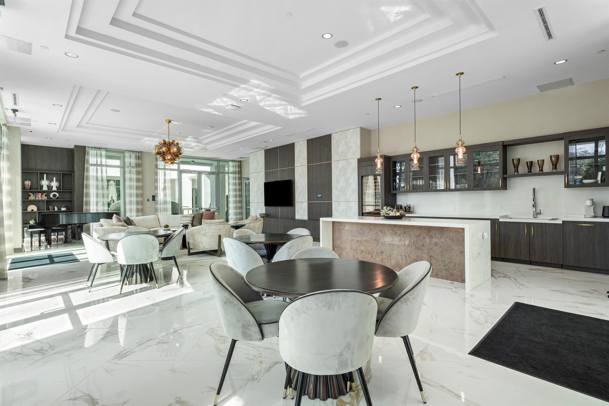 ROYAL PALM RESIDENCES CON - Residential Lease