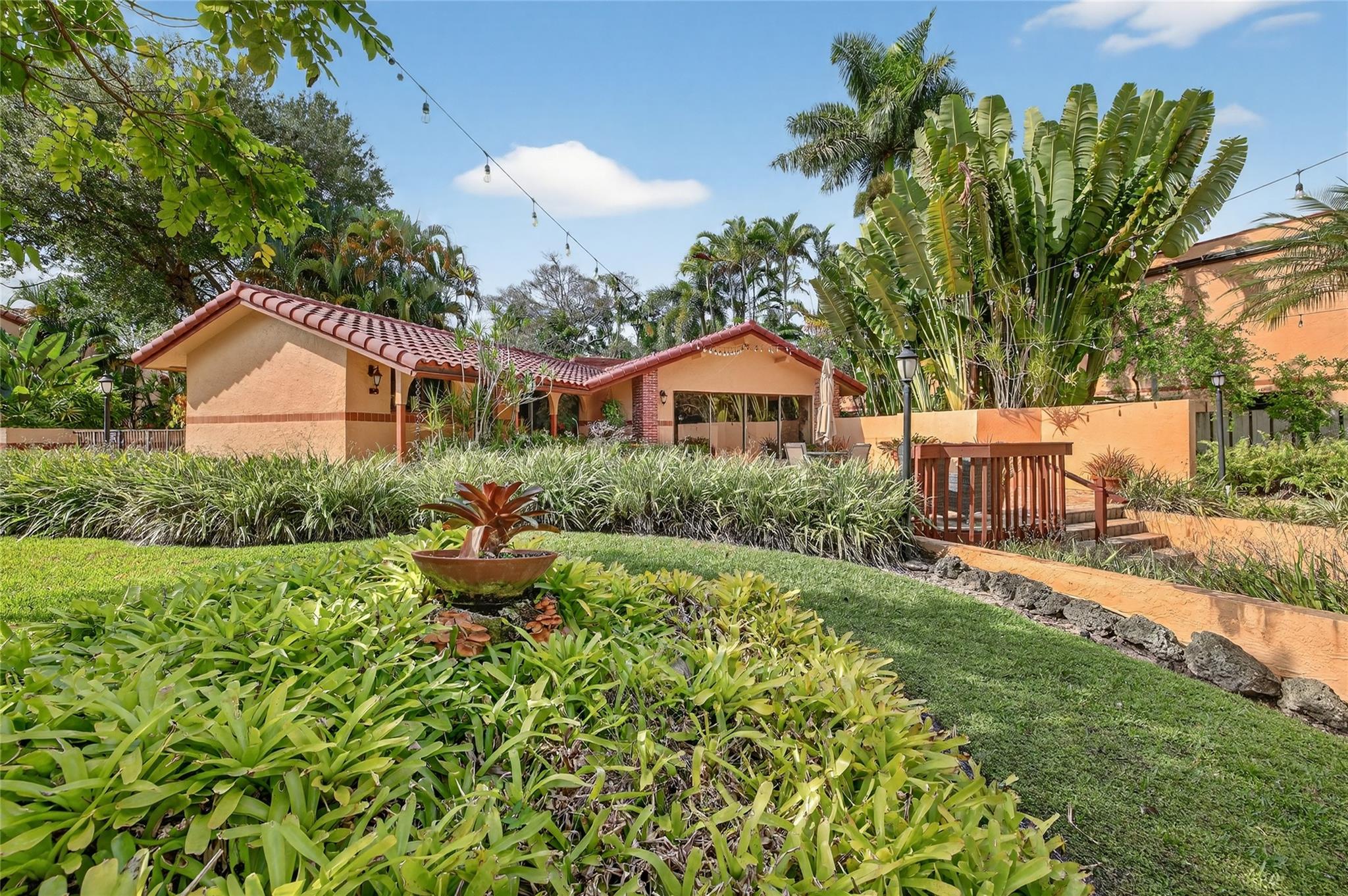 Spanish Springs Townhomes - Residential