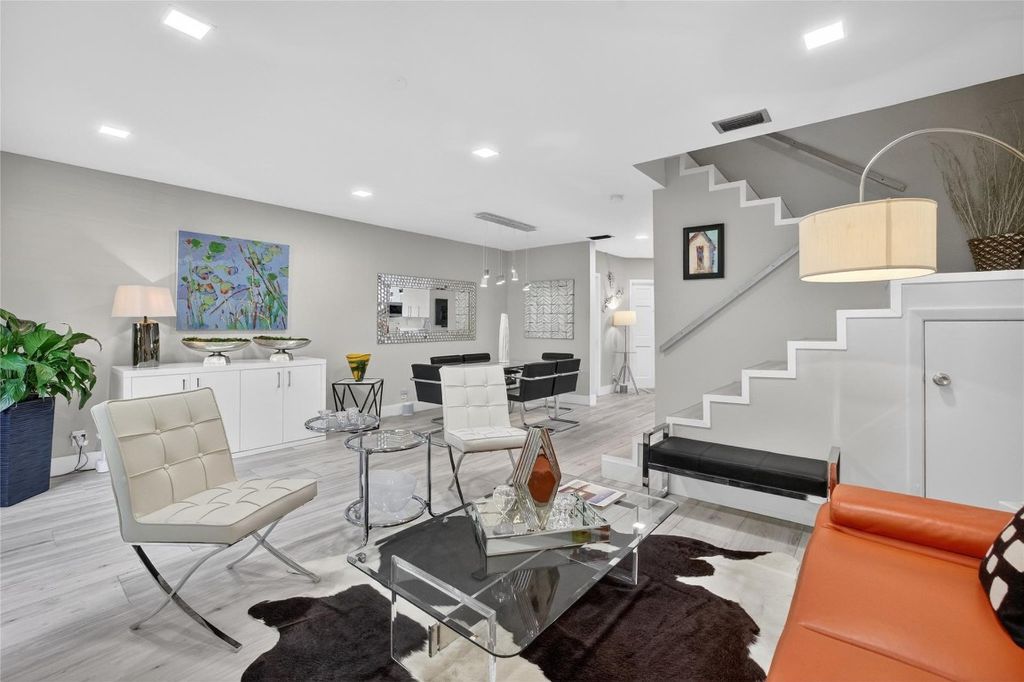 Photo of 261 NE 16th Place #303, Fort Lauderdale, FL 33305 (MLS # F10540727)