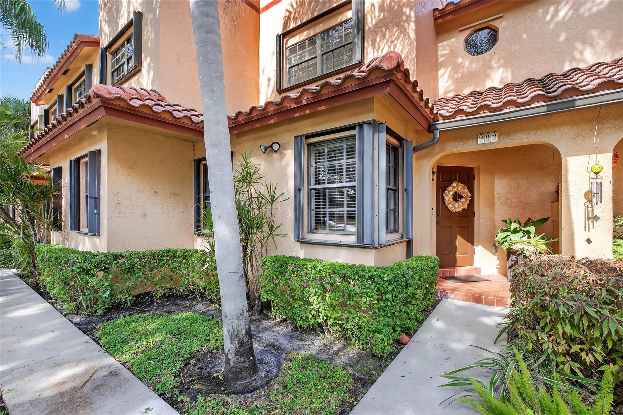 Spanish Springs Townhomes - Residential