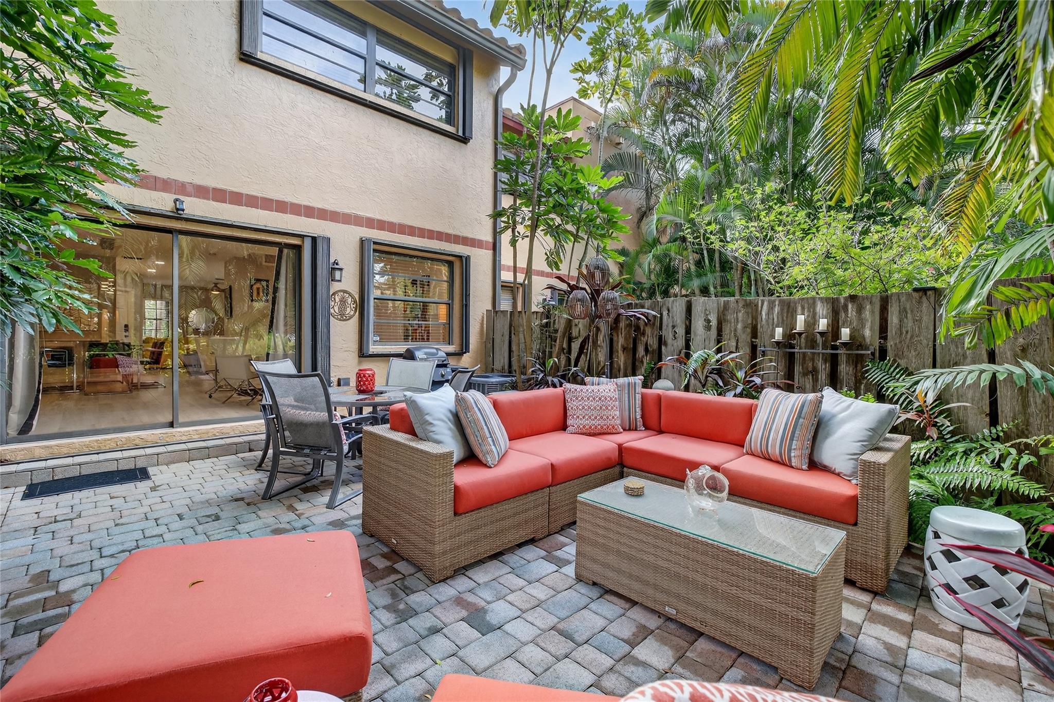 Spanish Springs Townhomes - Residential