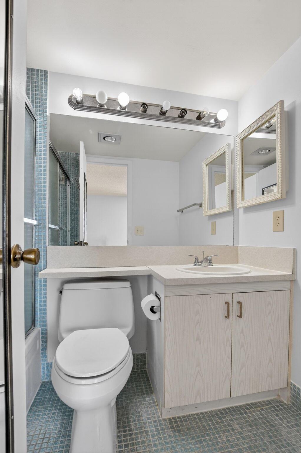 CORNWALL AT CENTURY VILLA - Residential Lease