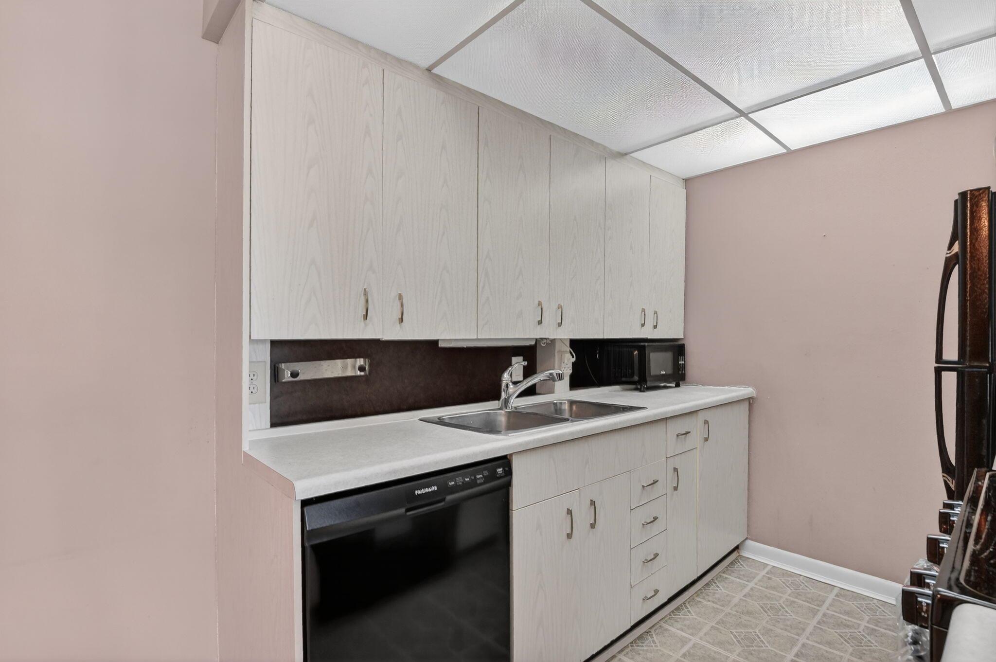 CORNWALL AT CENTURY VILLA - Residential Lease