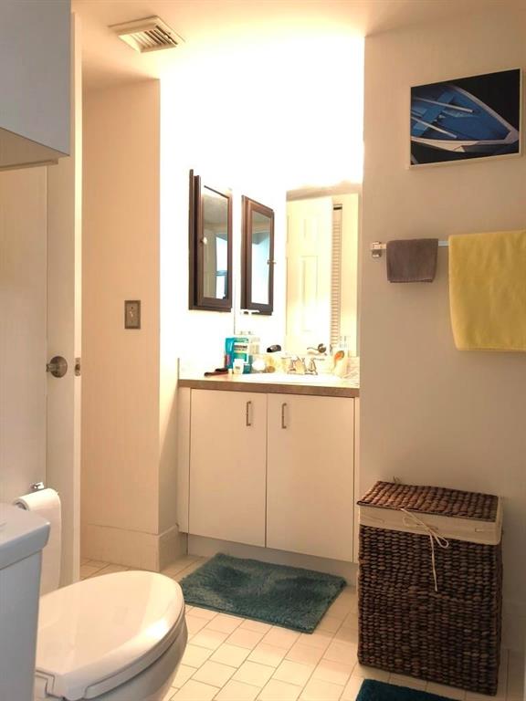 Sherbrooke 142-37 B - Residential Lease