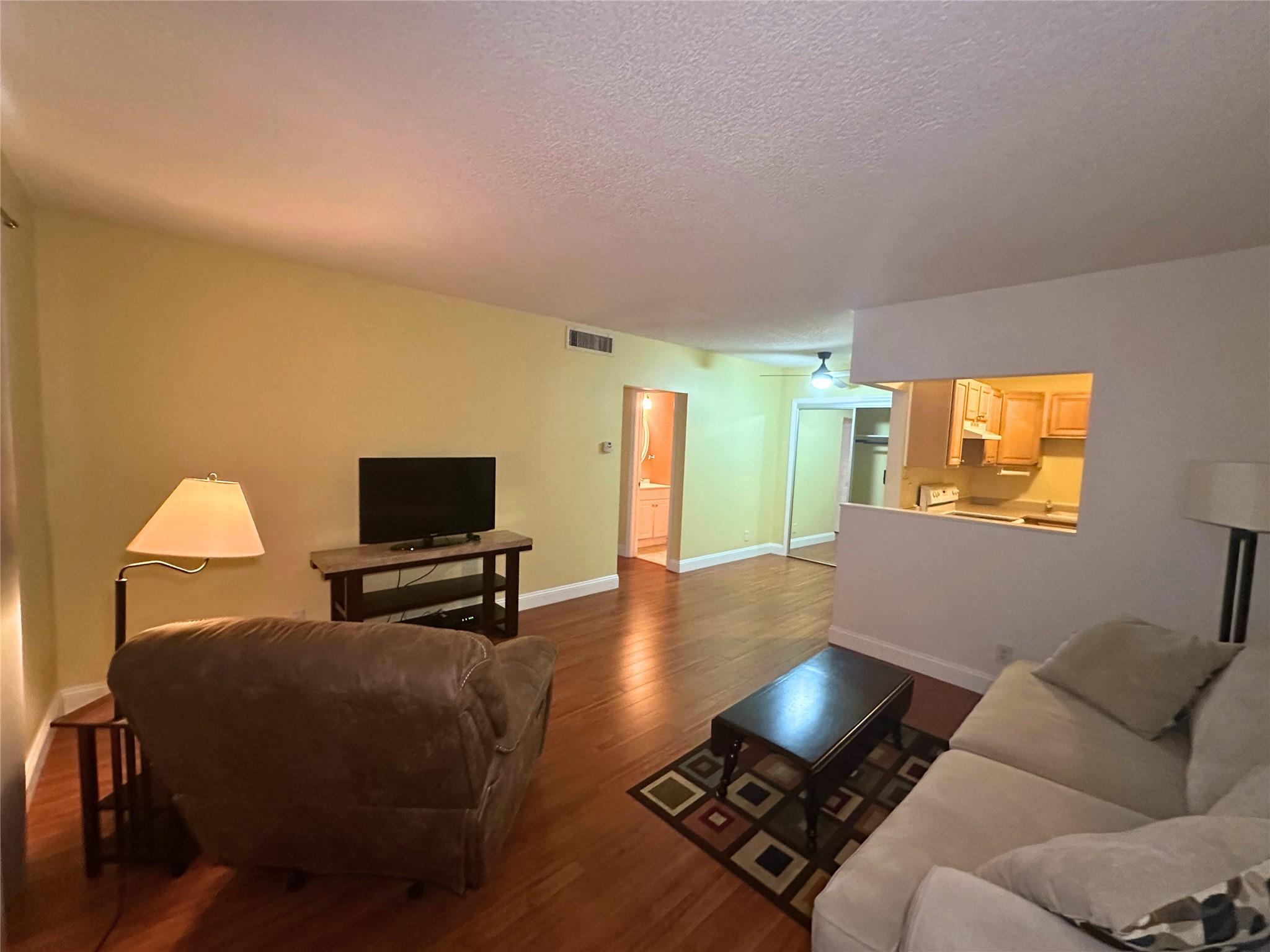 Imperial Point Colonnades - Residential Lease