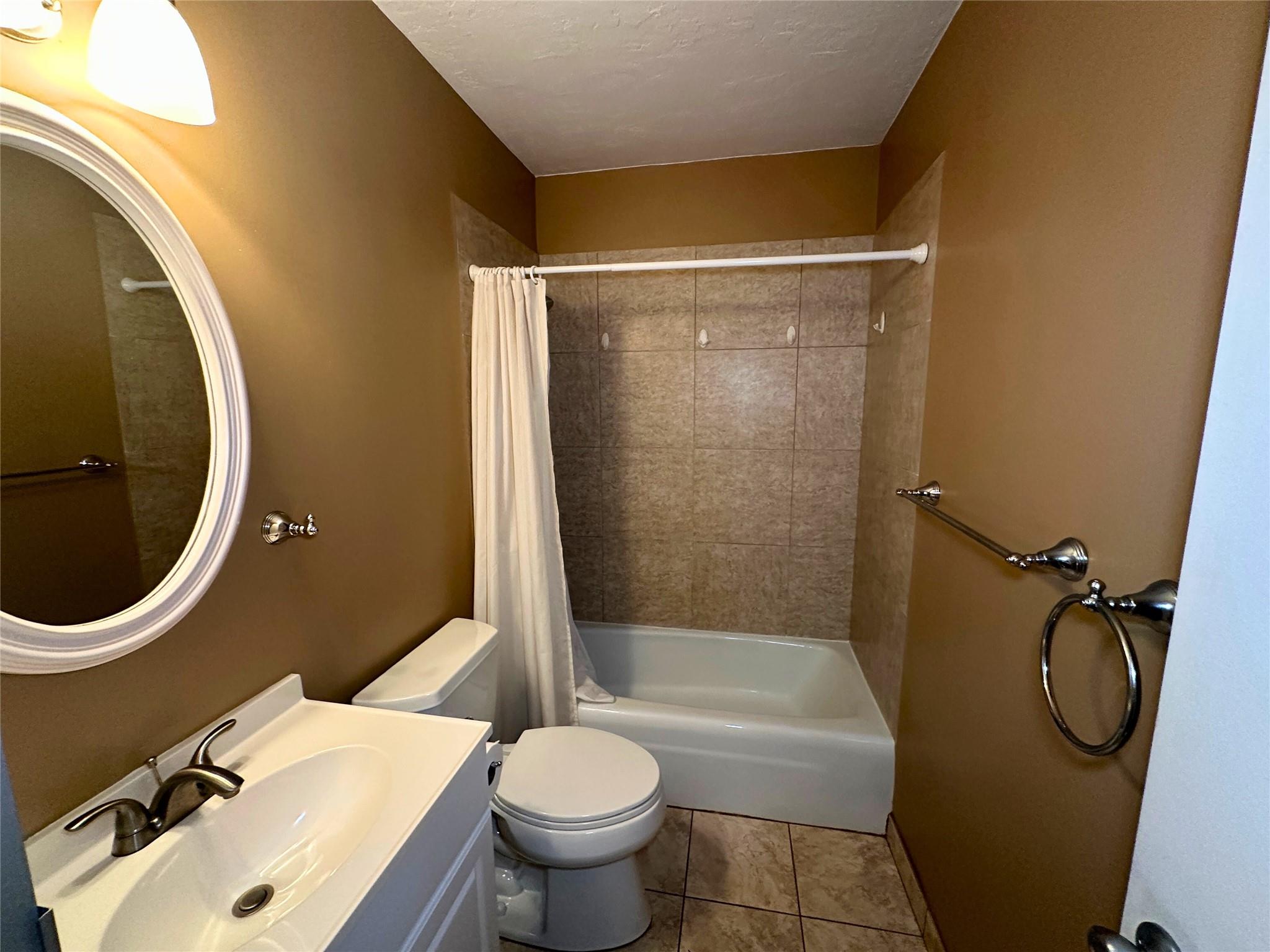 Imperial Point Colonnades - Residential Lease