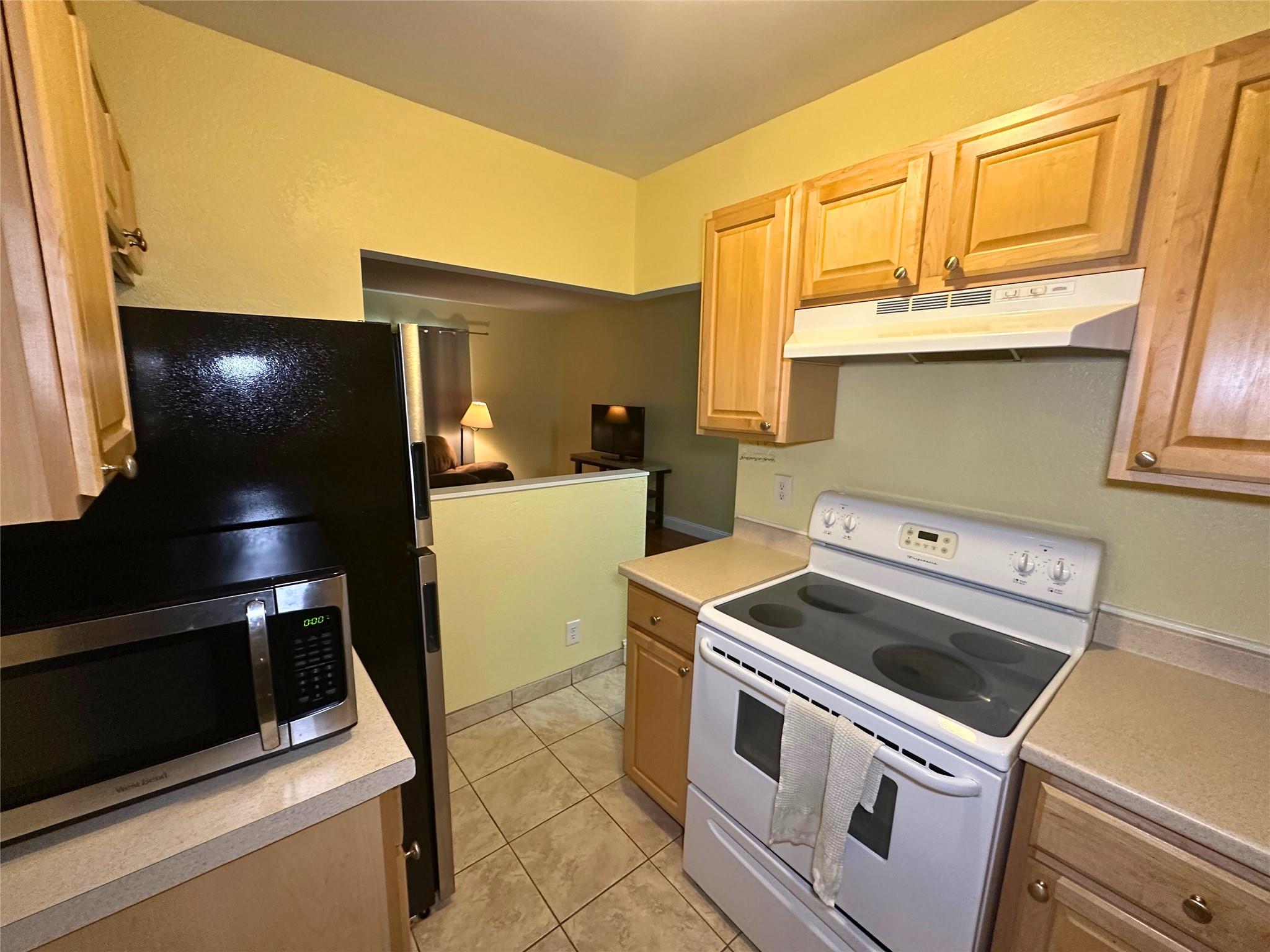 Imperial Point Colonnades - Residential Lease