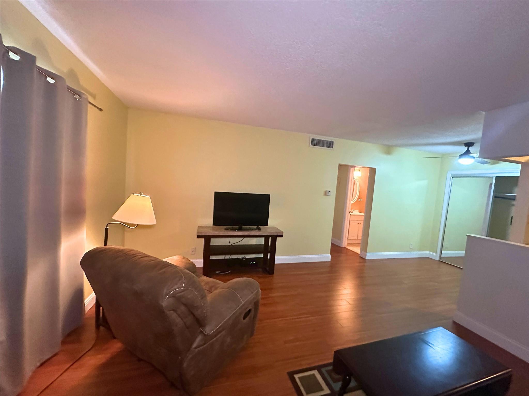 Imperial Point Colonnades - Residential Lease