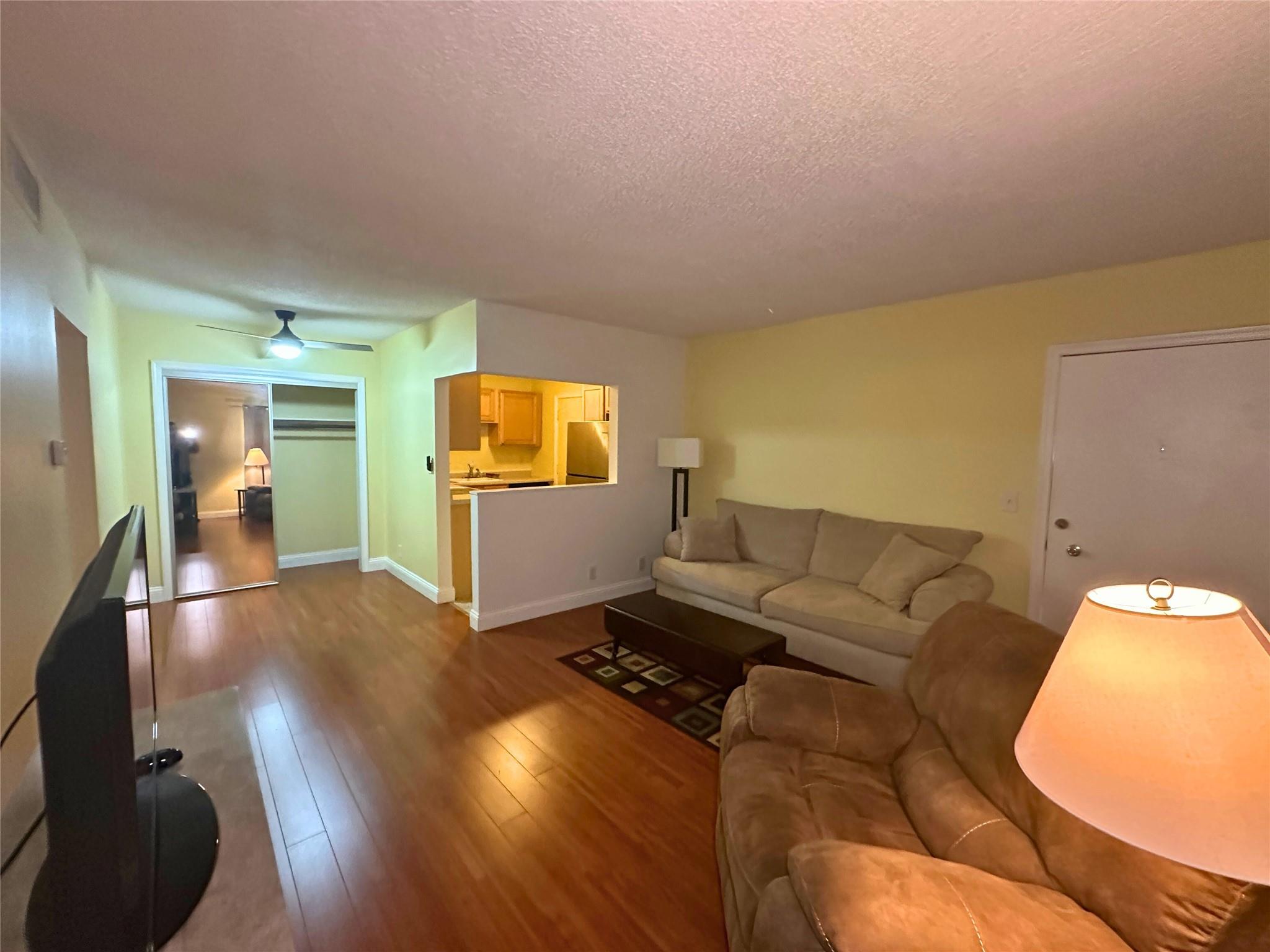 Imperial Point Colonnades - Residential Lease